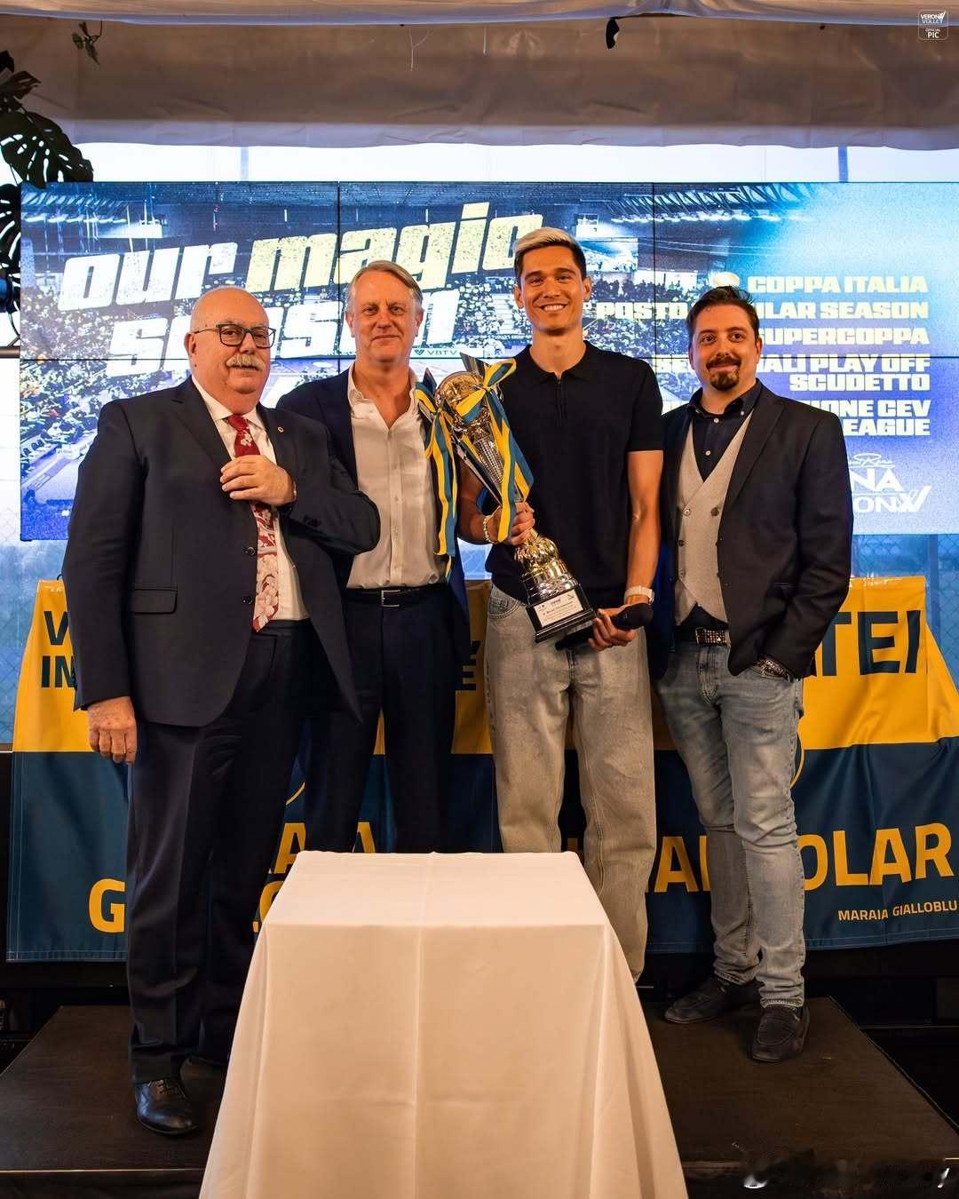 在赛季末庆典上，克里斯滕森被授予了2025/26赛季的“Al Risparmio