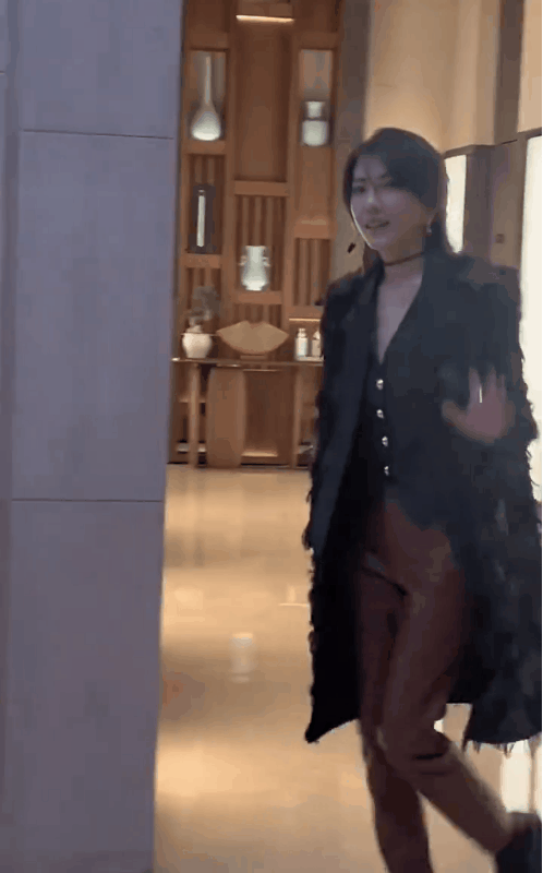#宝藏兴趣攻略#哇塞，听说《乘风2024》的初舞台录制已经火热开启了！姐姐们上班