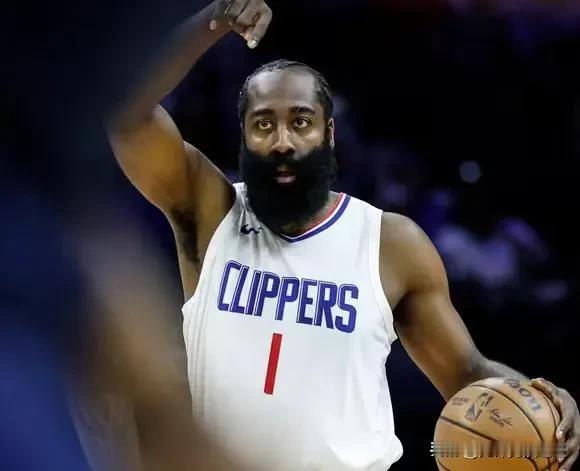 MVP 赛季失误次数最多

438——拉塞尔·韦斯布鲁克（2016-17）
32
