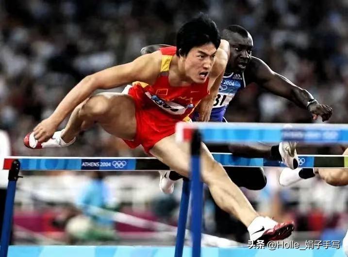 刘翔最大的争议，就是安置时机太离谱。刘翔当年为国争光，拿下无数荣誉，退役之后整整