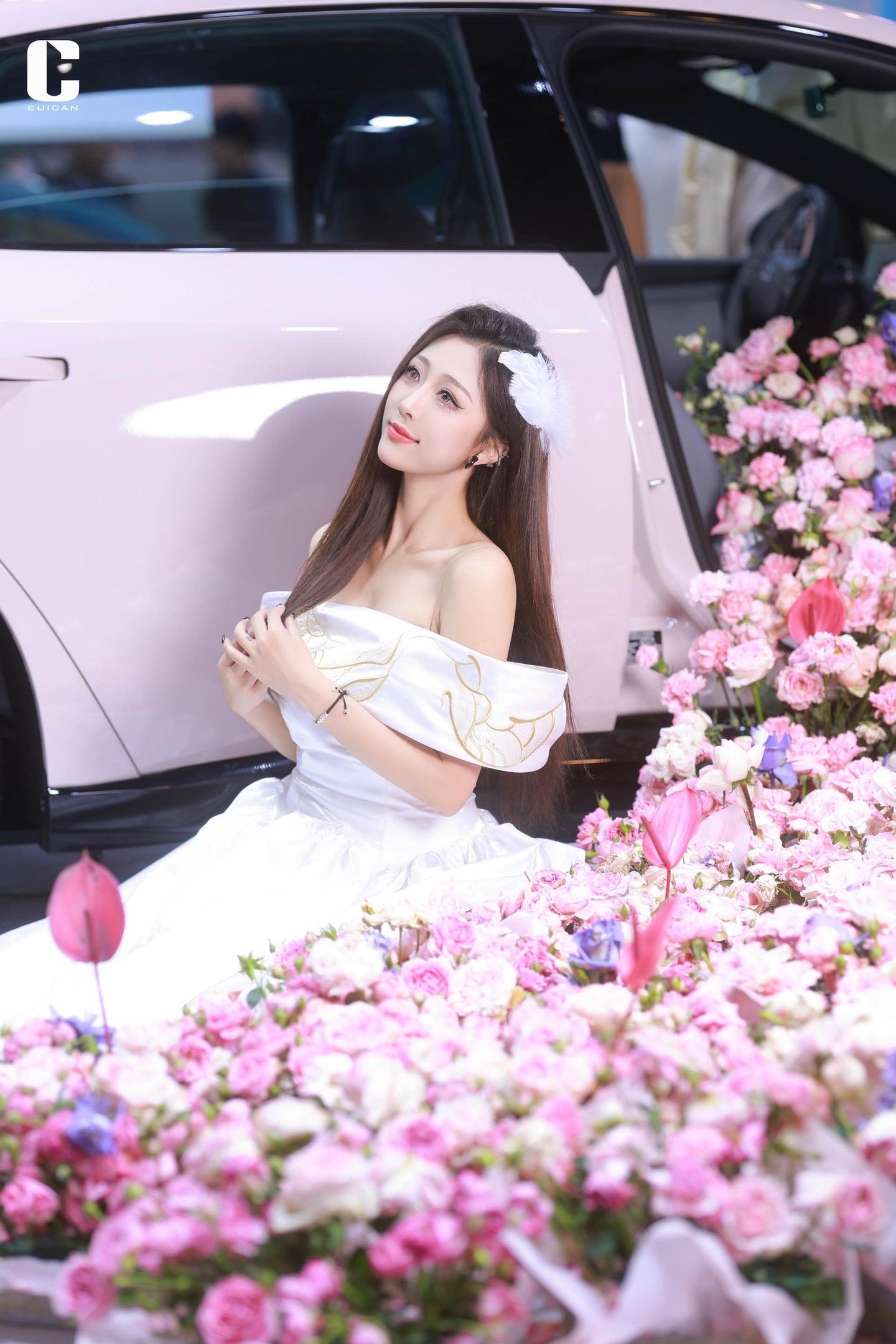 鲜花和幸福的事物很搭