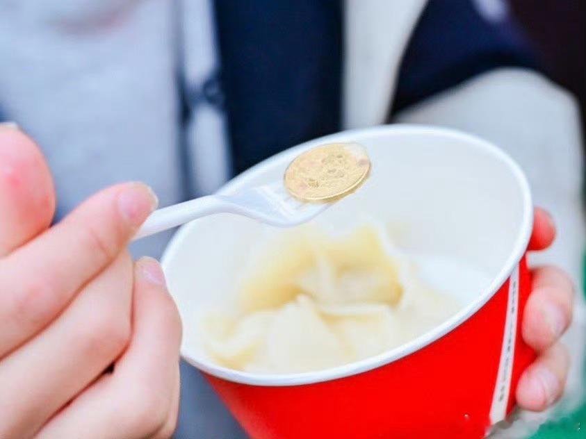 小年吃饺子的含金量还在上升马年第一口福气是济南给的 济南大明湖小年超有料！包水饺