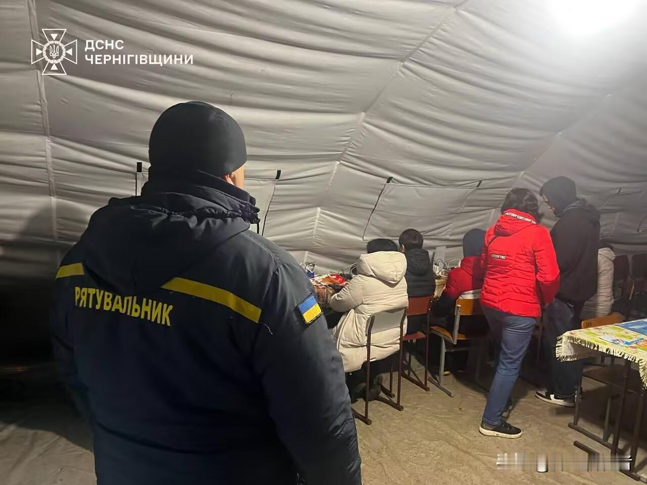 乌克兰大规模停电停气，切尔尼戈夫苏梅是边境州特别厉害，乌克兰政府建了大批温室房给