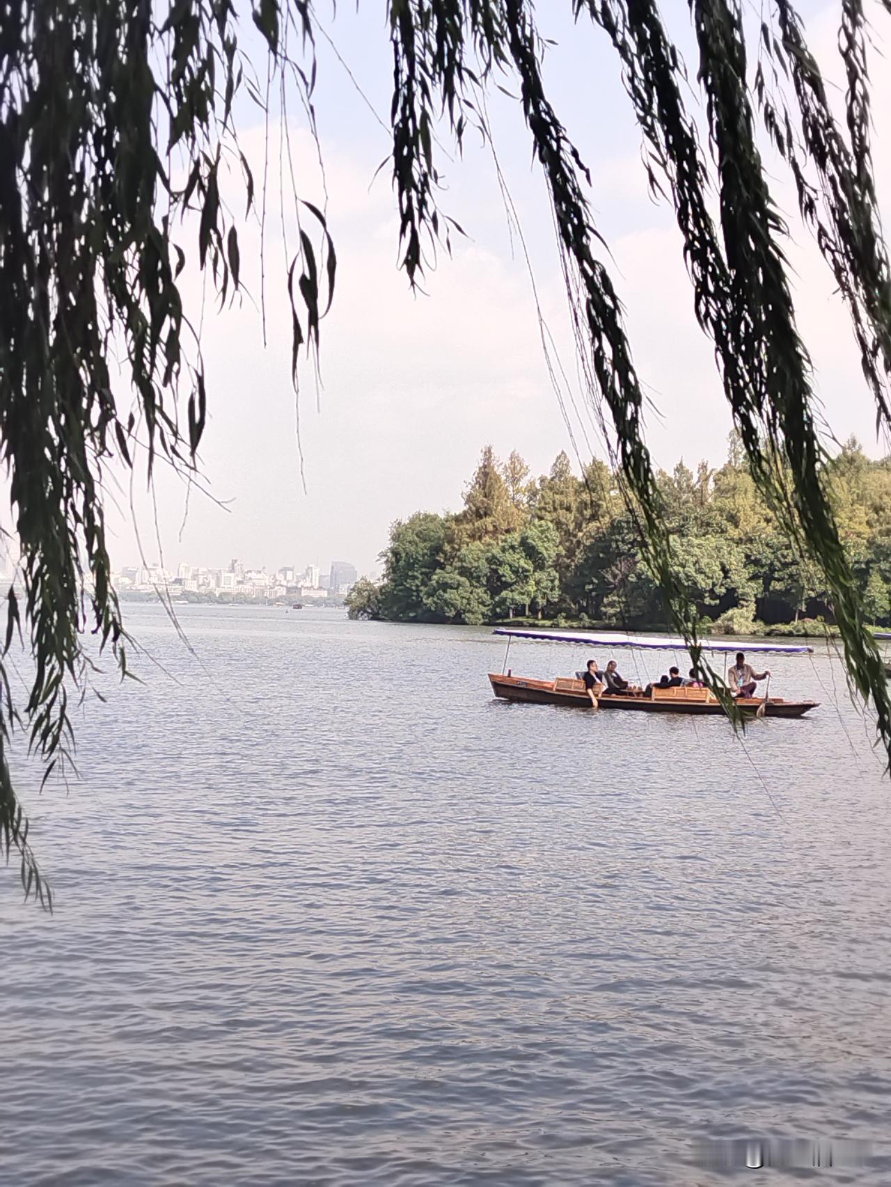 胃癌手术后已经两年多了，胃癌的战友们，在确定胃癌之前，你们有什么症状没有？
我如