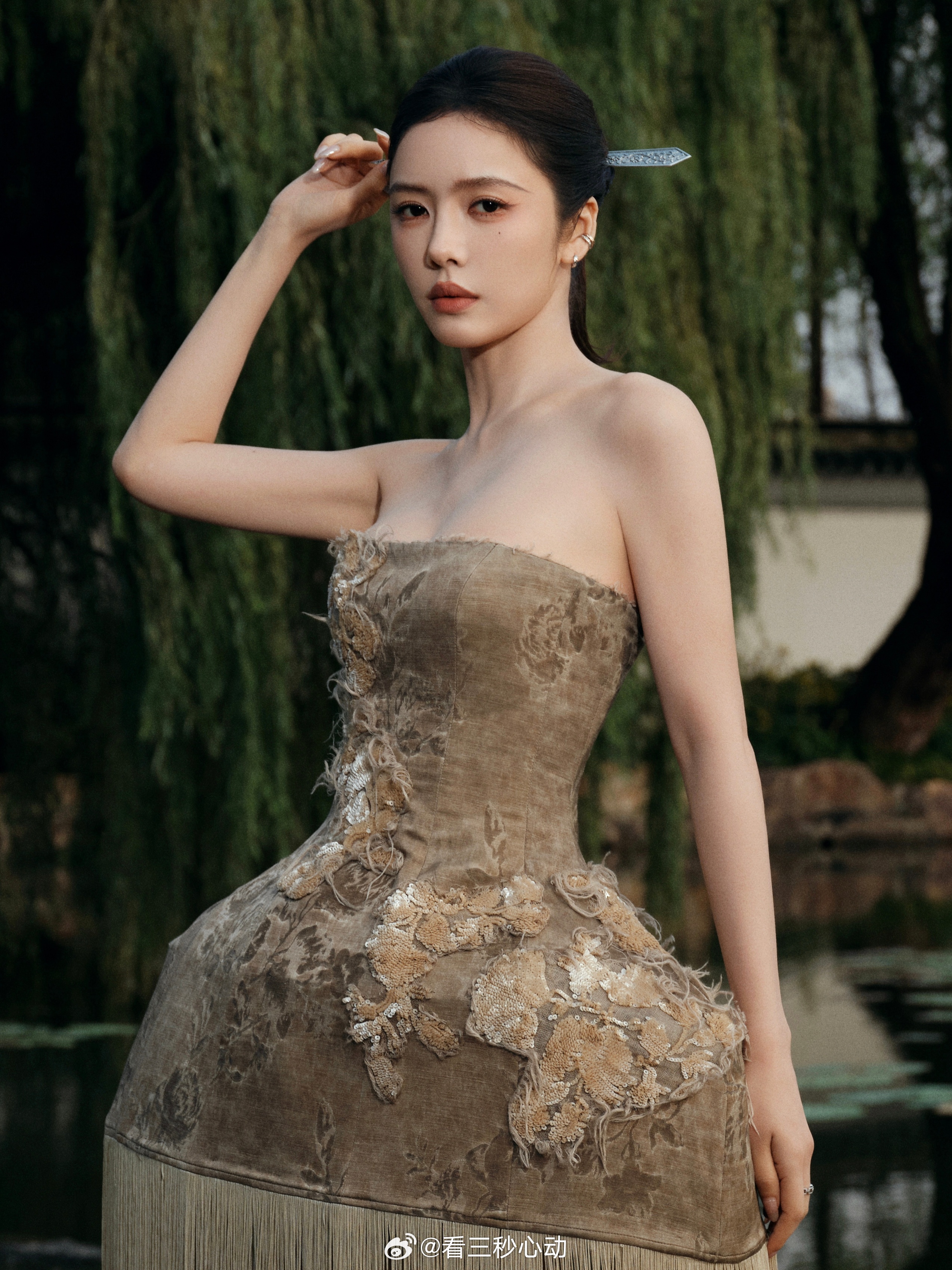 蔡文静 红毯顺序蔡文静时尚芭莎盛典红毯定妆照出图📷 