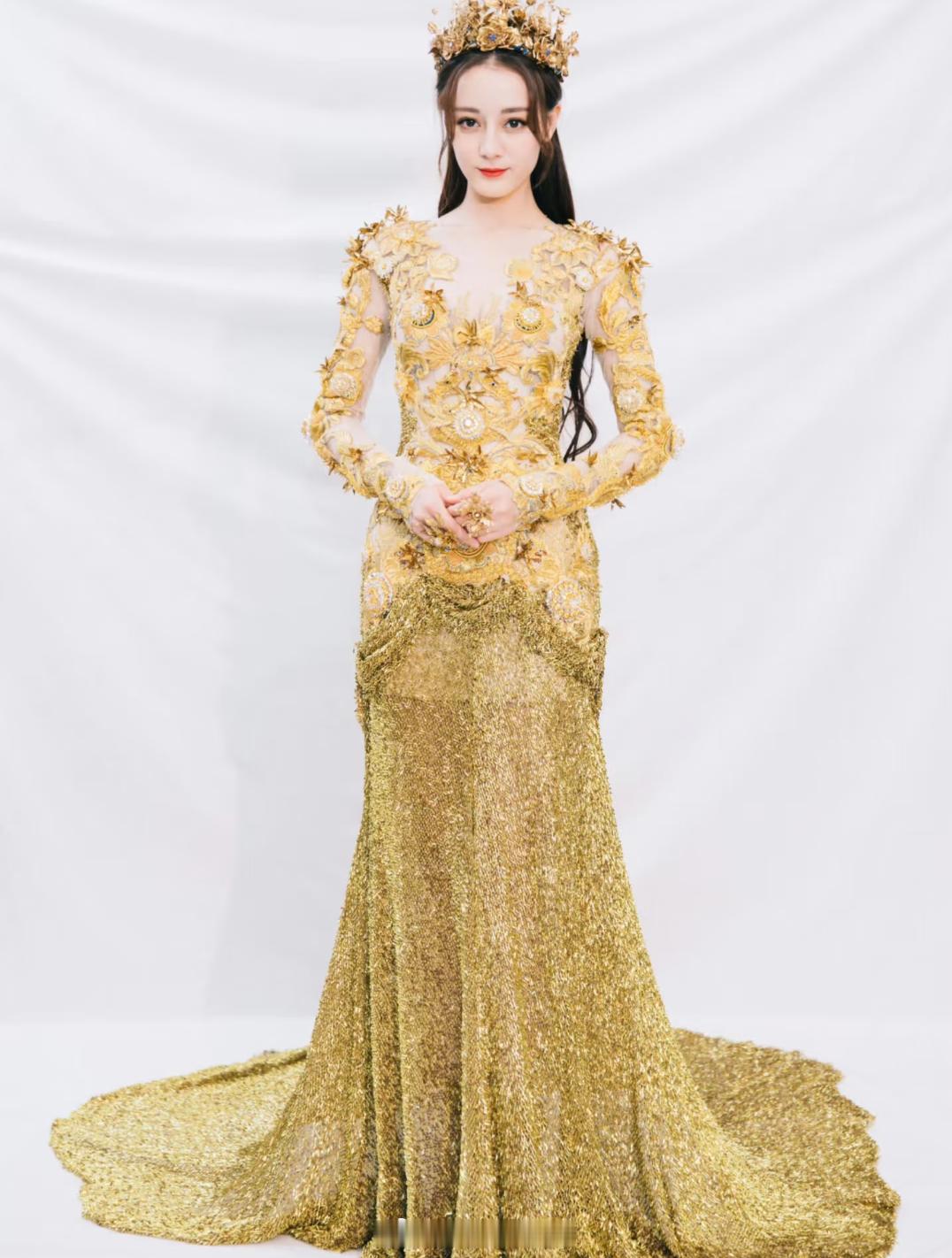 回顾迪丽热巴金鹰女神封神时刻 