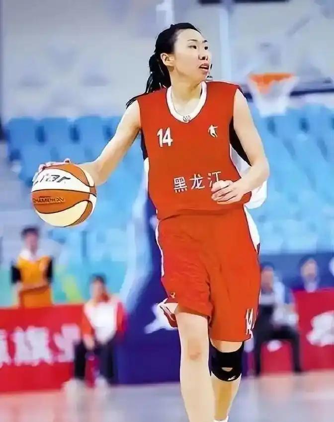 非常怀念女篮国手丛学娣、苗立杰！
2026柏林女篮世界杯，中国女篮对阵捷克，1号