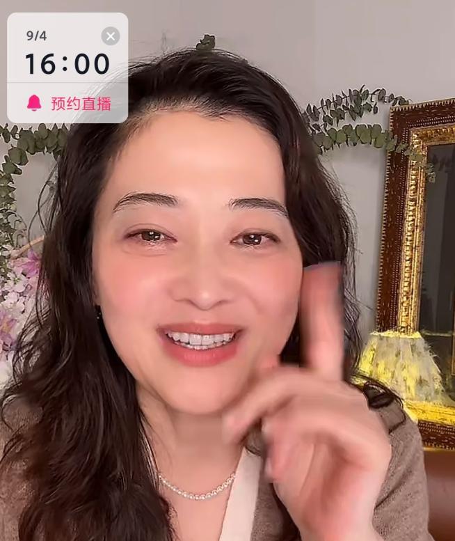 本来以为于东来多管闲事。
 
人家明星带货碍着他啥事了，甚至觉得他是不是飘了。