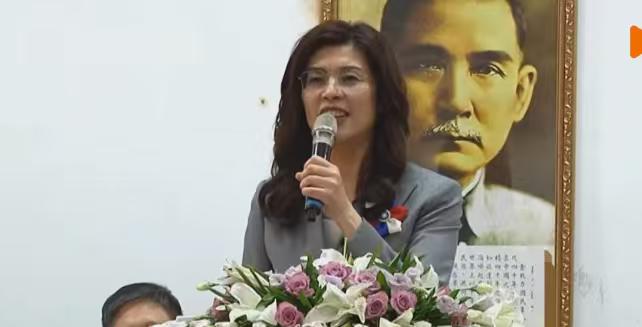 国民党新竹县行动中常会，一人没有出席，将郑丽文一军？

日前，国民党在新竹县召开