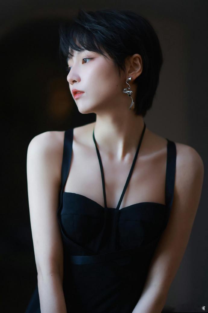成果 《爱情公寓4》诸葛大力扮演者🤩朦朦胧胧的好诱惑 ​​​