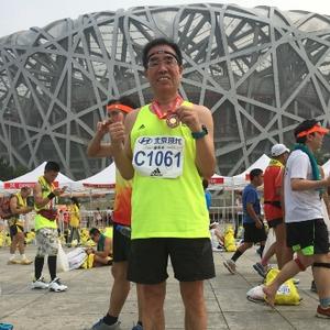 跑马拉松的老蔡