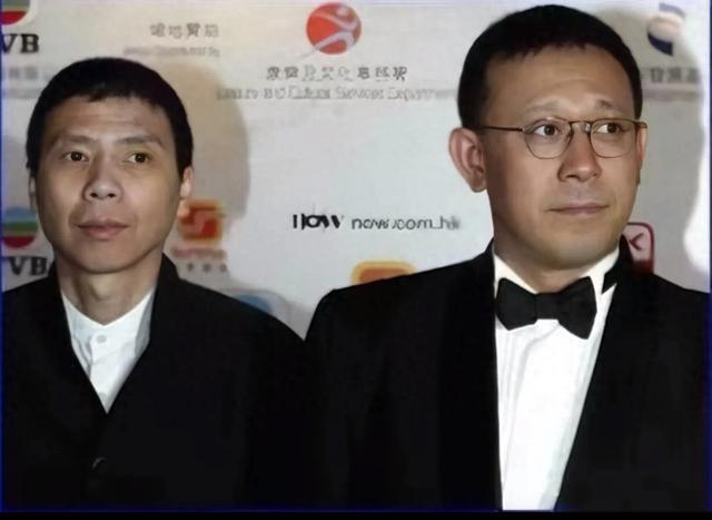 冯小刚为什么不敢惹姜文？

昨天看见一篇这个文章拿去问舅舅，舅舅竟然反问我了；