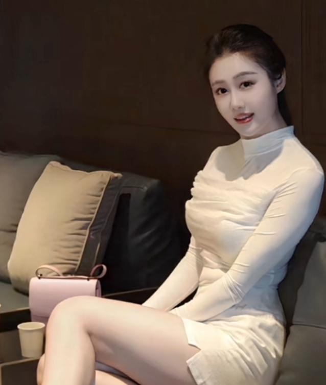 分床睡的婚姻
很多夫妻到最后
不是败给了吵架，
而是败给了睡觉。
同房分床睡，