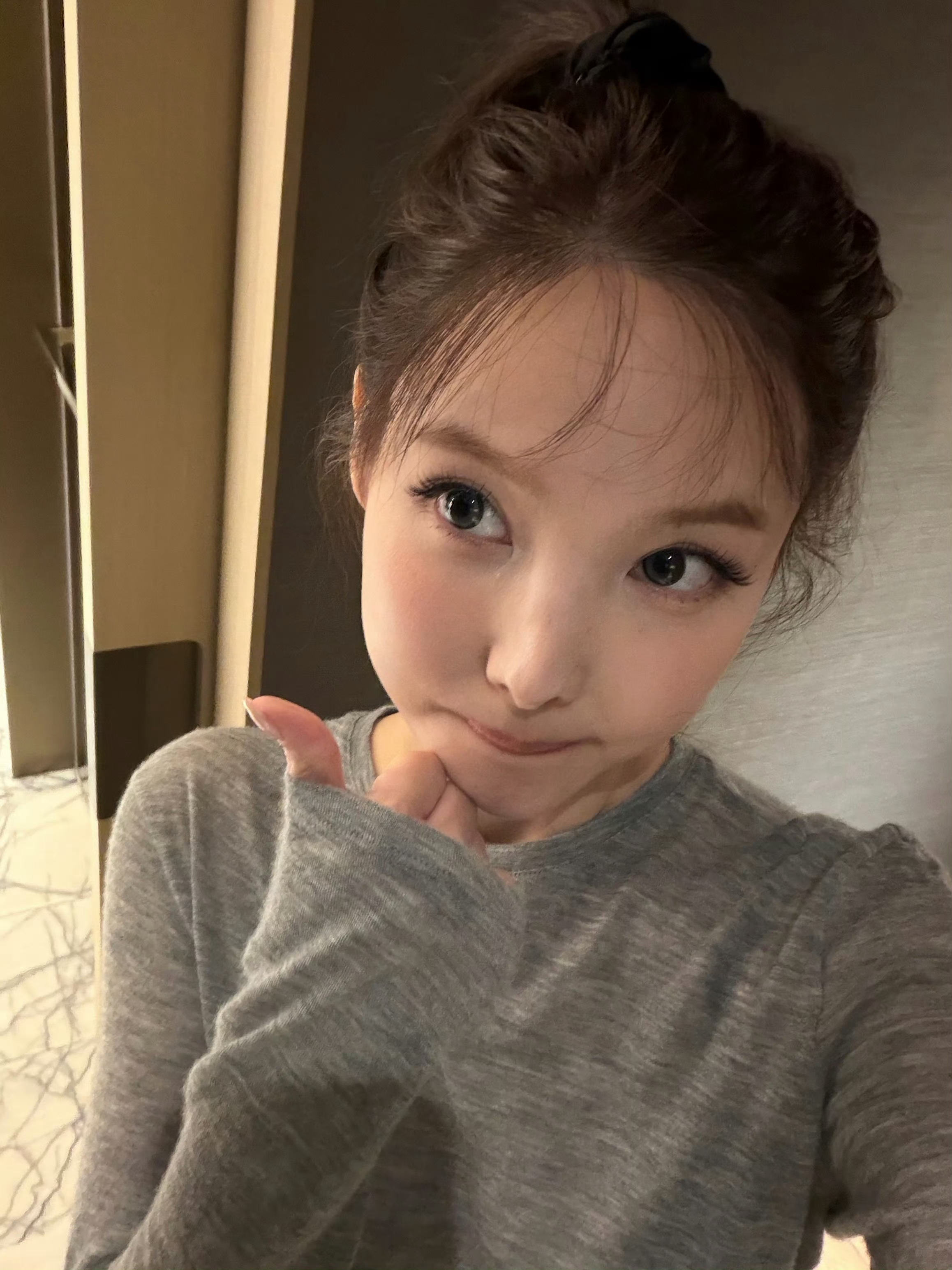 林娜琏林娜琏 咬一口脸颊肉 