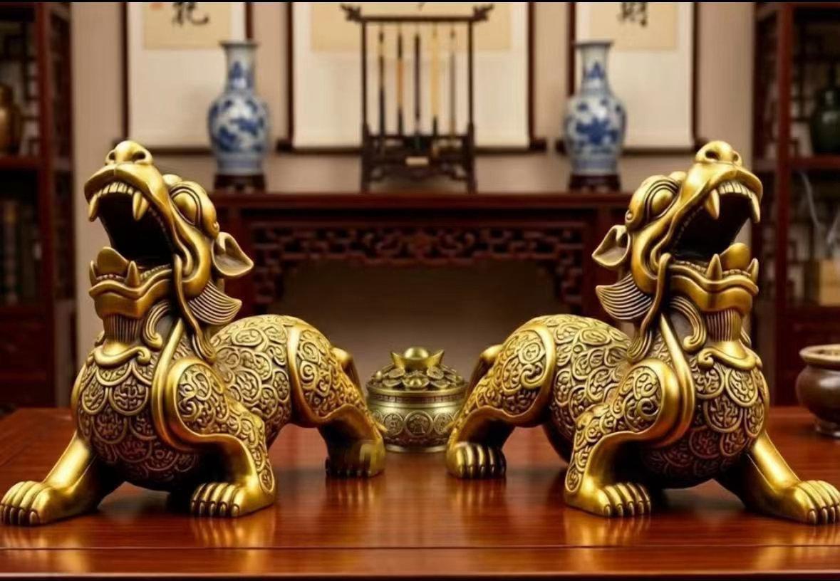初心易学老肖漫谈 不少人请回风水摆件后，随意在家中各处摆放，实则是一大误区。风水