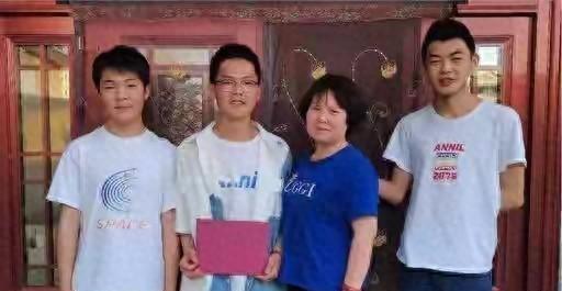 传奇！贵州三胞胎全部考上北京名校，清华、北理工、北邮集齐！
贵州都匀一中三胞胎录