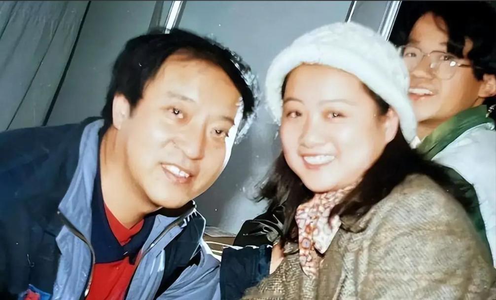 折腾了半生、一度倾家荡产的牛群，晚年竟被美国留美归来的儿子牛童，稳稳接住了。曾经