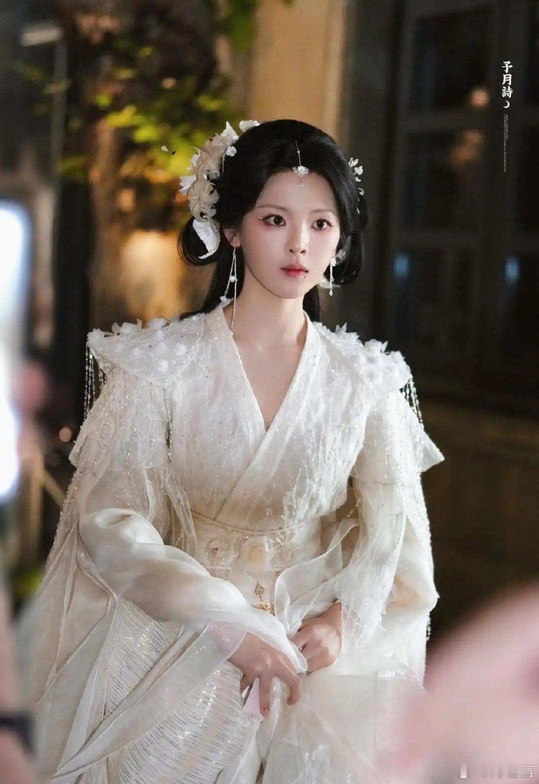 杨超越客串《百妖谱》造型曝光，女主传闻怎么变客串了？ ​​​