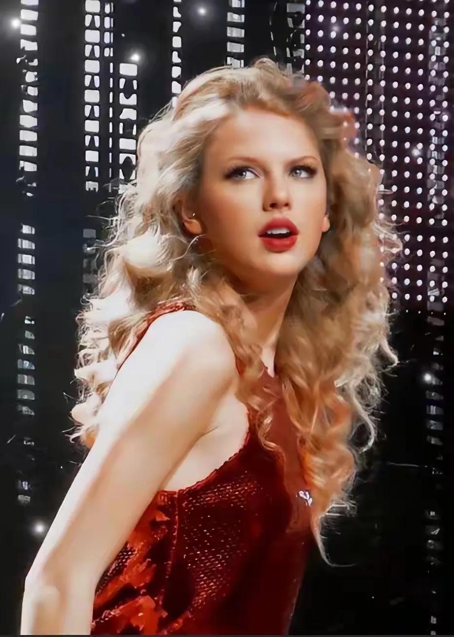 霉霉一出手，给巡演团队狂发13.9亿奖金，人均过百万！

这可不是年终奖，而是她