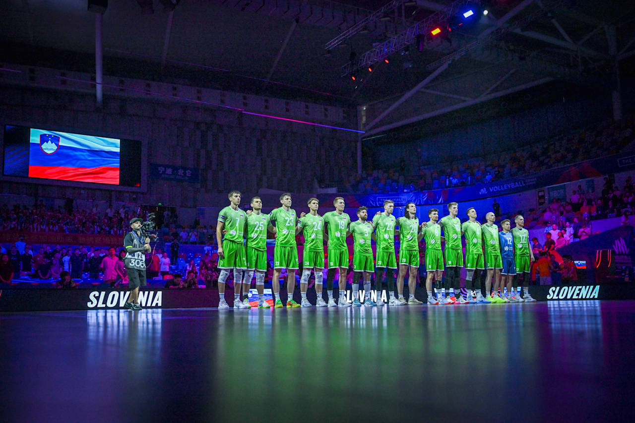 第二局打出高比分，斯洛文尼亚🇸🇮35-33拿下土耳其🇹🇷，大比分2-0领
