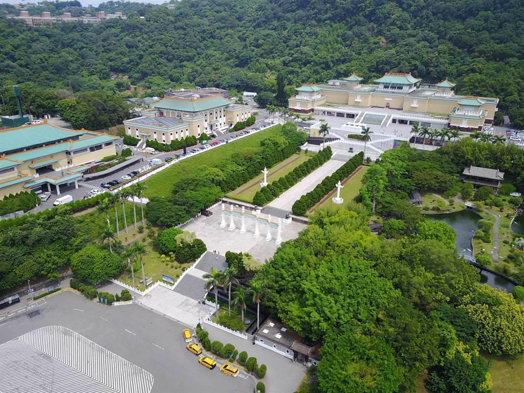 台北鼠患引担忧，故宫院长萧宗煌直言“不可能”入内。
近期，台北市鼠患问题频发，引