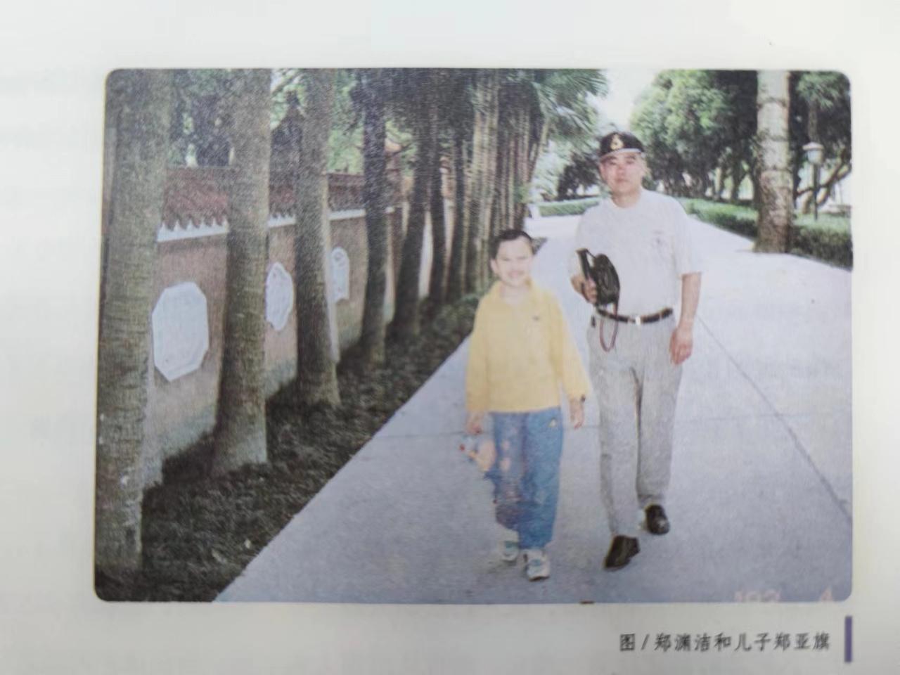 15000元买了一台486电脑，每月拨号上网费6000，买最早的电脑，玩最费流量