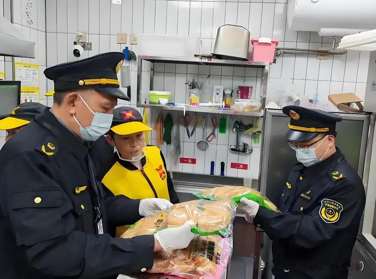 2025年全国食品安全抽检数据显示，大宗食品抽检合格率达98.7%，较2020年