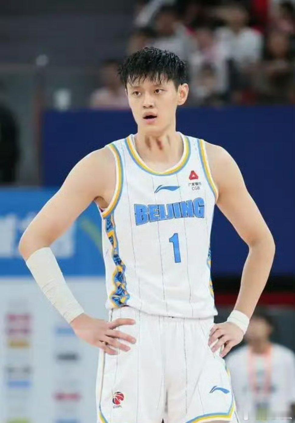 曾凡博工作室否认签下训练营合同 发文：“所有关心凡博的朋友们：目前NBA事宜尚未