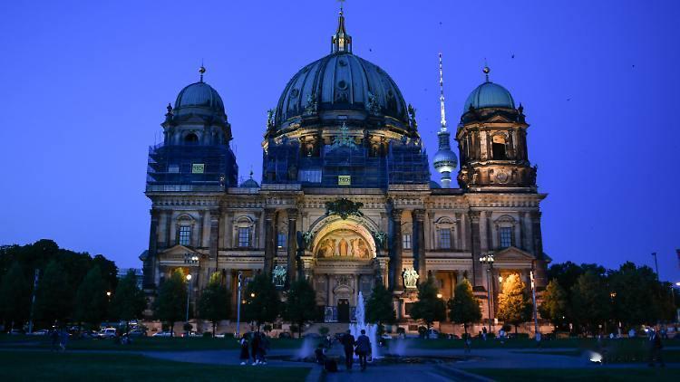 为节约能源，柏林的著名景点夜间将停止照明

柏林大教堂、胜利柱和夏洛滕堡宫即使在