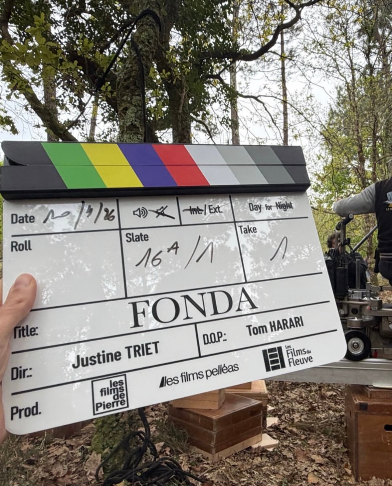 Action！茹斯汀·特里耶执导的首部英语片《芳达》今日开机！ 该片将由米娅·高