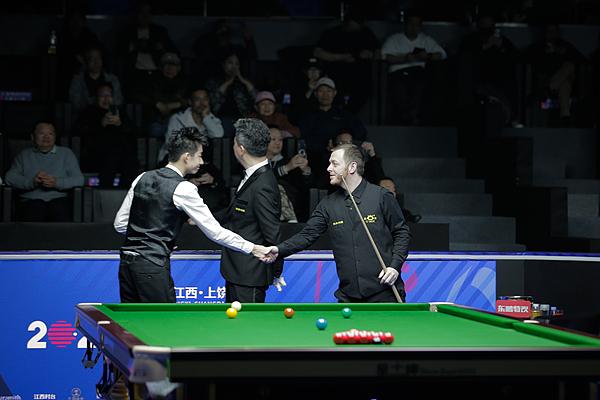 吴宜泽前4局仅让马克艾伦拿到3分
 
20日下午，在2026斯诺克世界公开赛1/