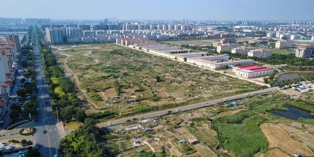 青岛市城阳区卓越蔚蓝群岛一期东侧 “逢三、八便民大集” 招商工作正在火热进行中，