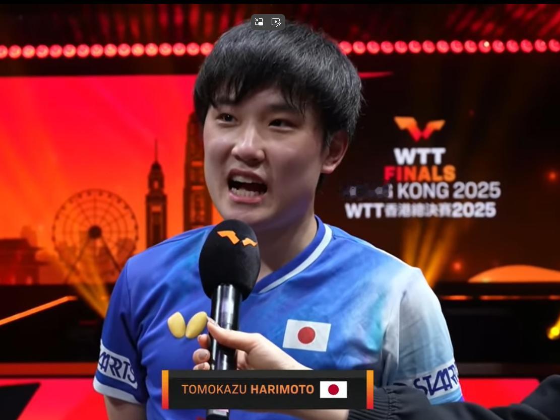 我去！张本智和居然用粤语打招呼，
现场发出了震耳欲聋的欢呼声。

但是打完招呼，