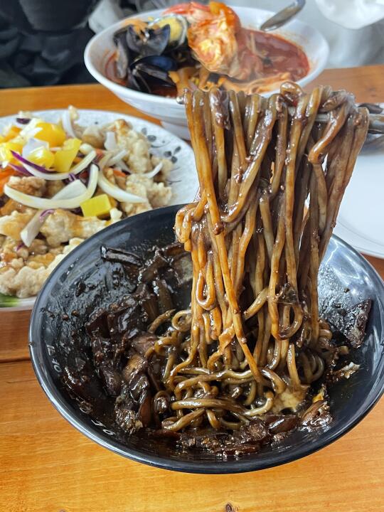 济州岛！炸酱面！糖醋肉！窝窝窝窝窝！