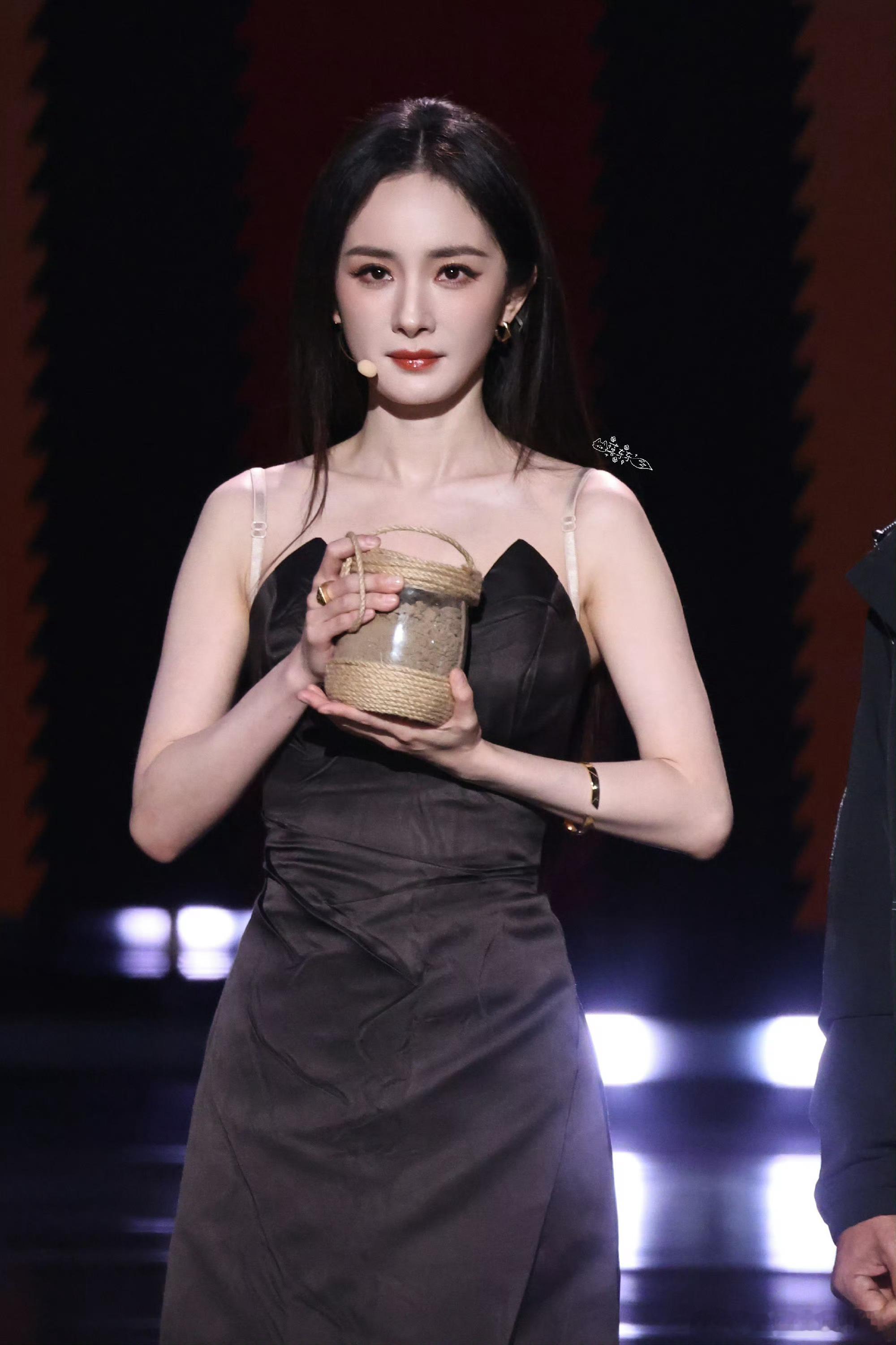 幂神，美神！！！杨幂黑长直