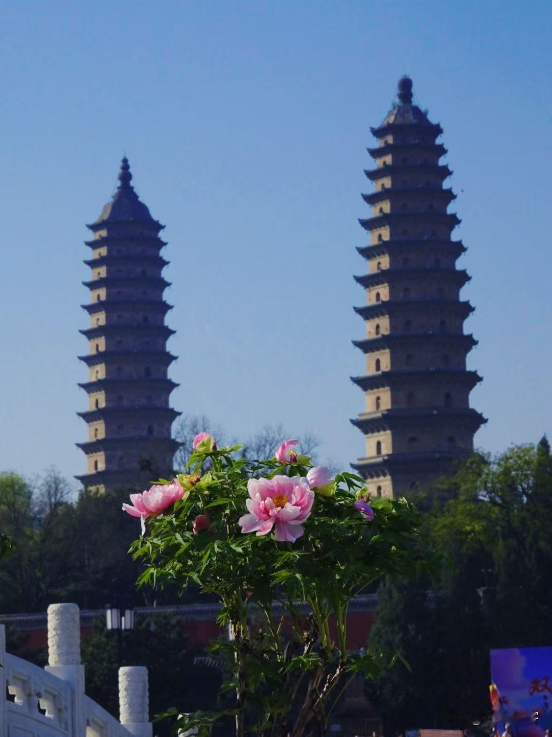 永祚寺里的双塔是太原市的标志性建筑，所以很多人叫永祚寺为双塔寺。永祚寺里又以明朝