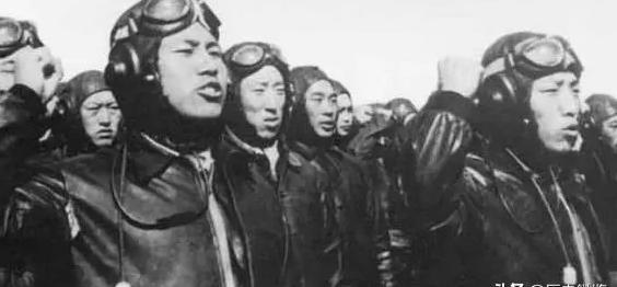 志愿军空军飞行员孙生禄在1952年12月3日为掩护主力机群，弹药耗尽后毅然冲入敌