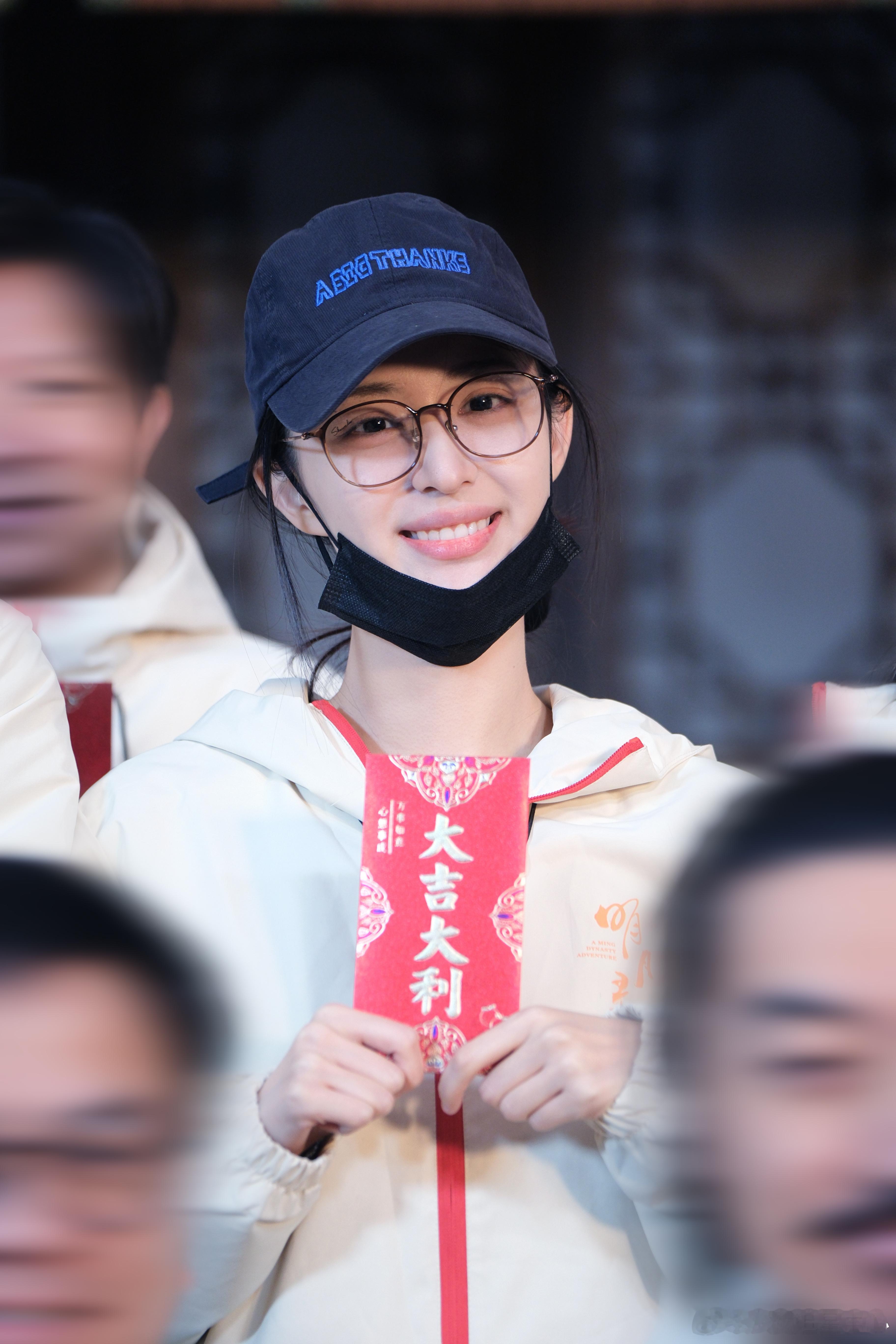 王楚然明月录开机剧照 王楚然《明月录》开机剧照来啦！开机大吉，拍摄顺利，期待和魏