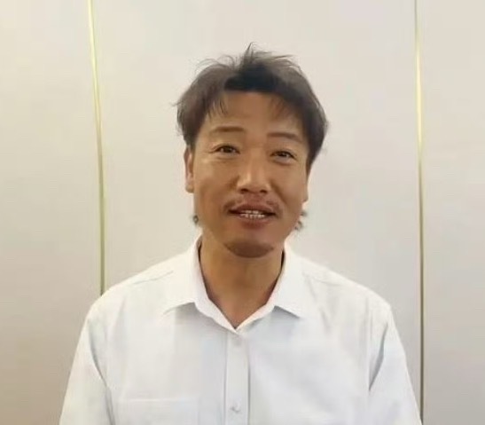 不是每个人都适合减肥，特别是喜剧明星，贾冰现在都瘦的认不出来了，还是以前的好看。
