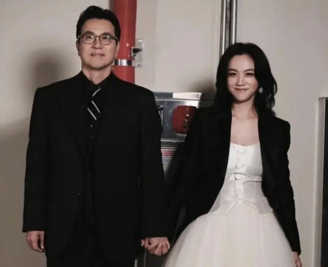 拍摄李安电影成功后，汤唯一夜销声匿迹，嫁韩国老公47岁怀二胎
汤唯这次官宣怀二胎