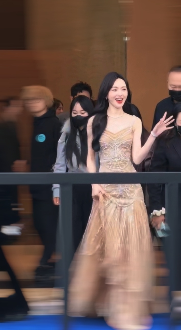 唐嫣今日之女神降临 