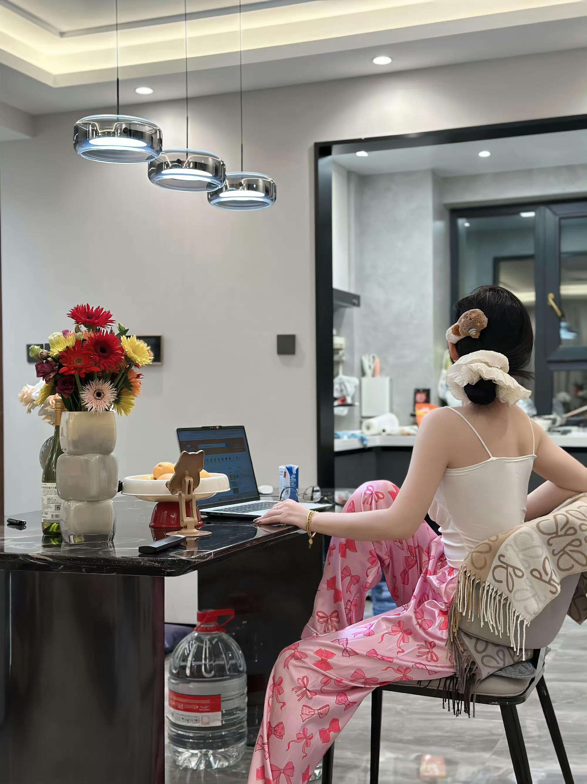 不打雷下雨好烦呀，都没有理由往你怀里钻呢 