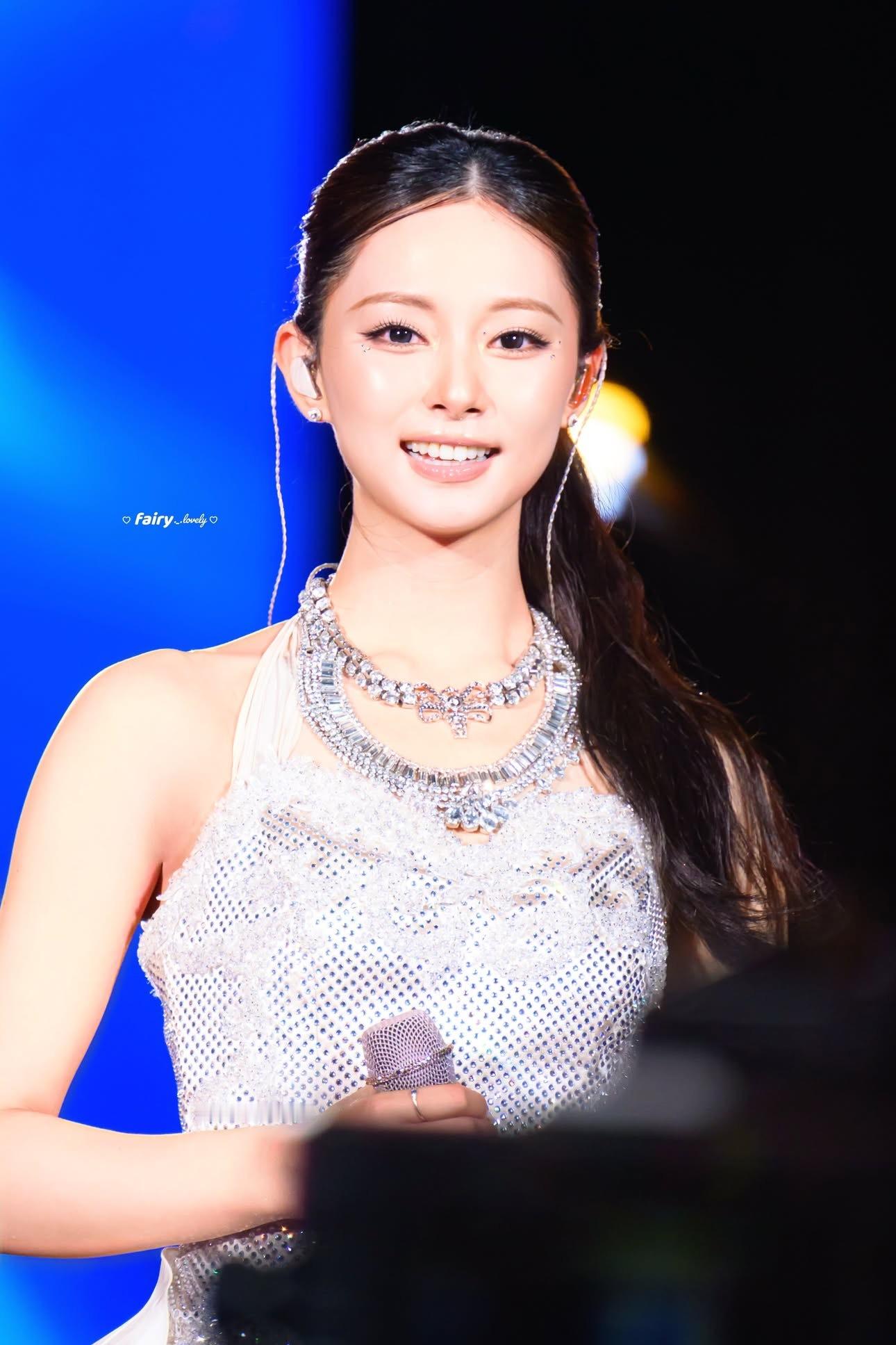 周子瑜 宝贝宝贝宝贝宝贝我亲亖你©️logo 