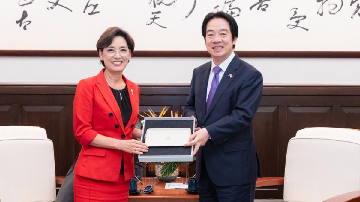 这次联合战备警巡针对的就是美议员窜访台湾并开展军事勾连的。7月31日，台军方监测