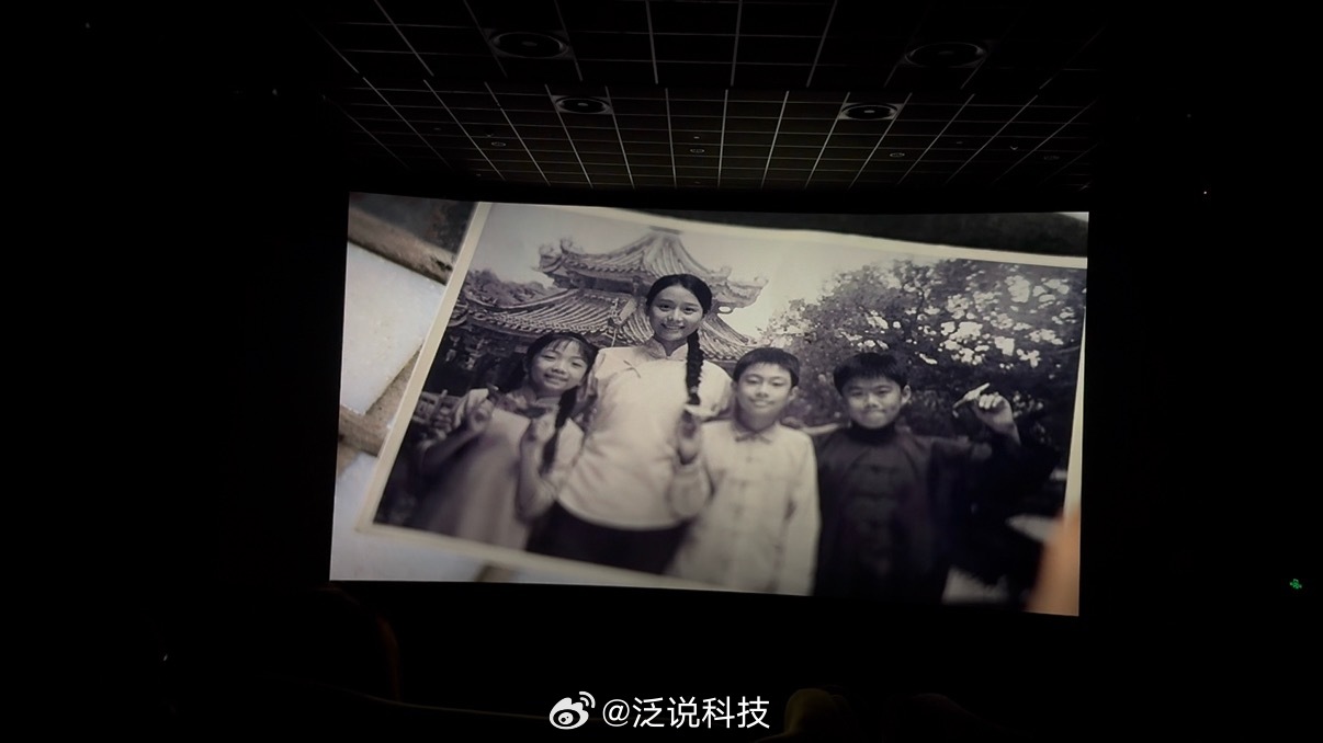 给阿嬷的情书今天去看了，真的好看～每个演员的演技都在线，很自然，有笑点，有泪点。
