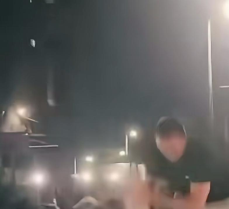 这种公然违抗自己政府的行为该怎么处理？乌克兰民众终于觉醒了，不再给美北约当炮灰了