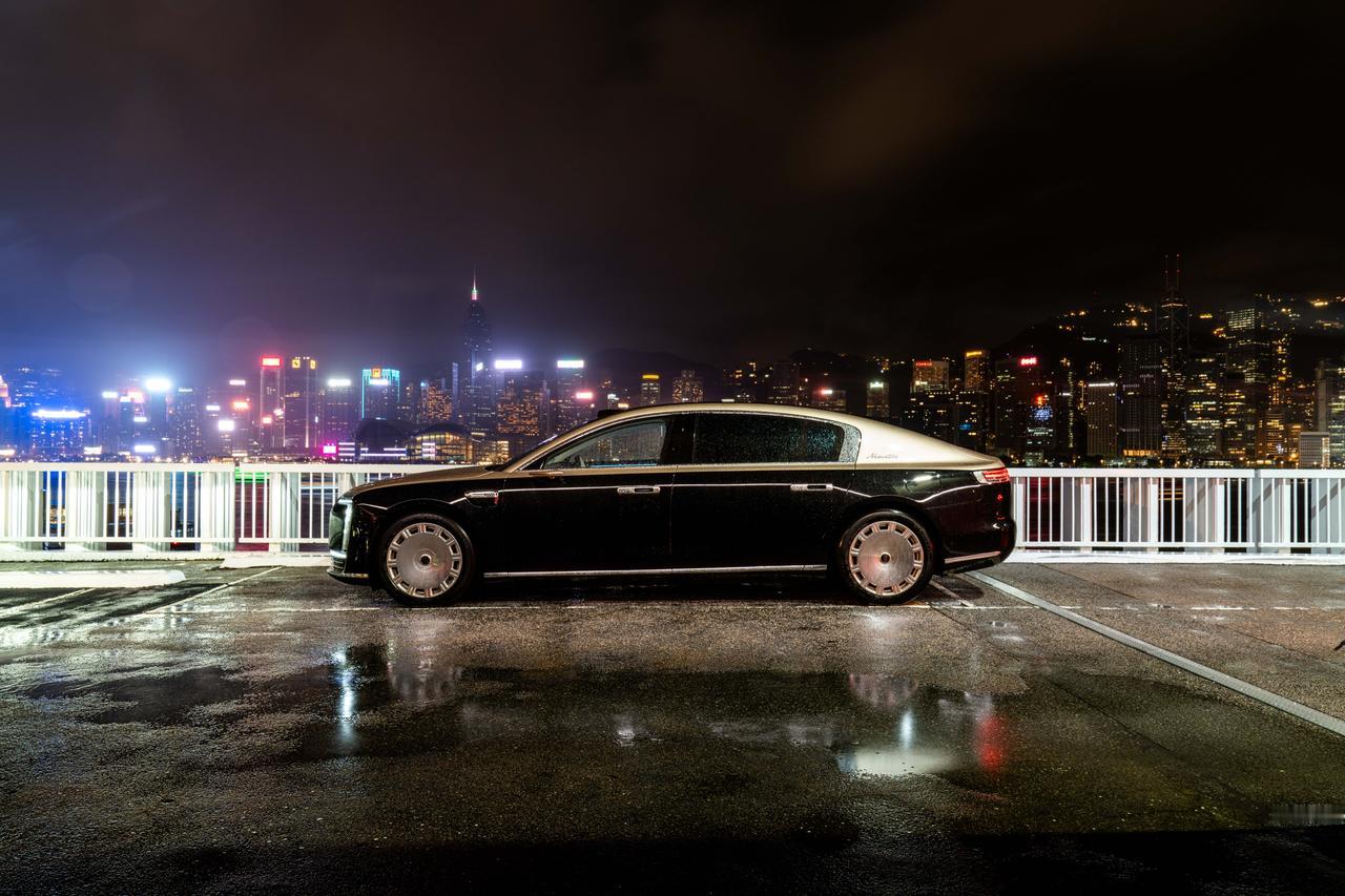 最近，尊界S800迎来了一次重磅OTA升级，安全与辅助驾驶功能方面有不少的新亮点