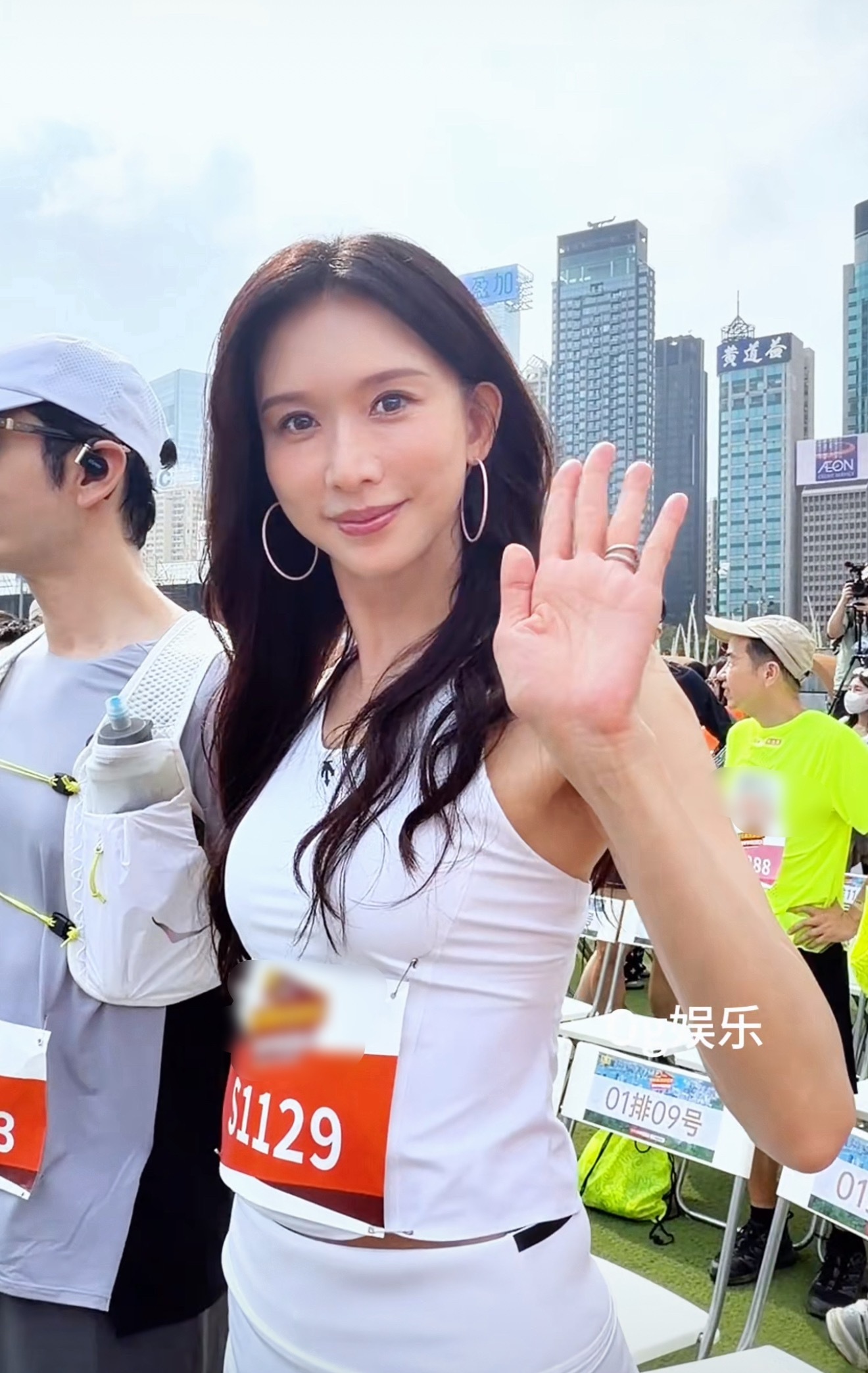 林志玲跑步像在拍时尚大片俺不中了！林志玲跑步好像在拍时尚大片啊，状态好好～林志玲