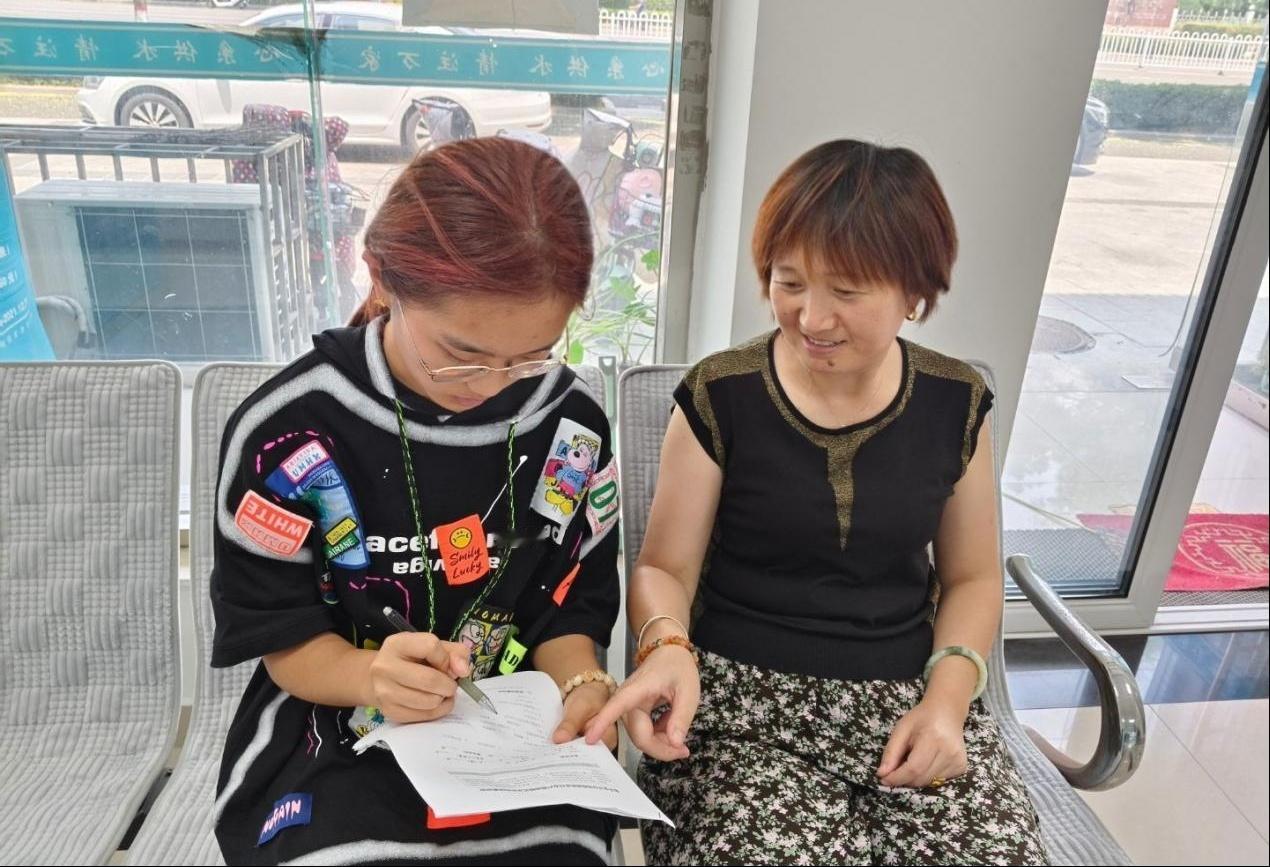 秦岭笑谈[超话]【能源转型驭风光，沃野绿脉启新章】社会实践曲阜师范大学大学生暑期