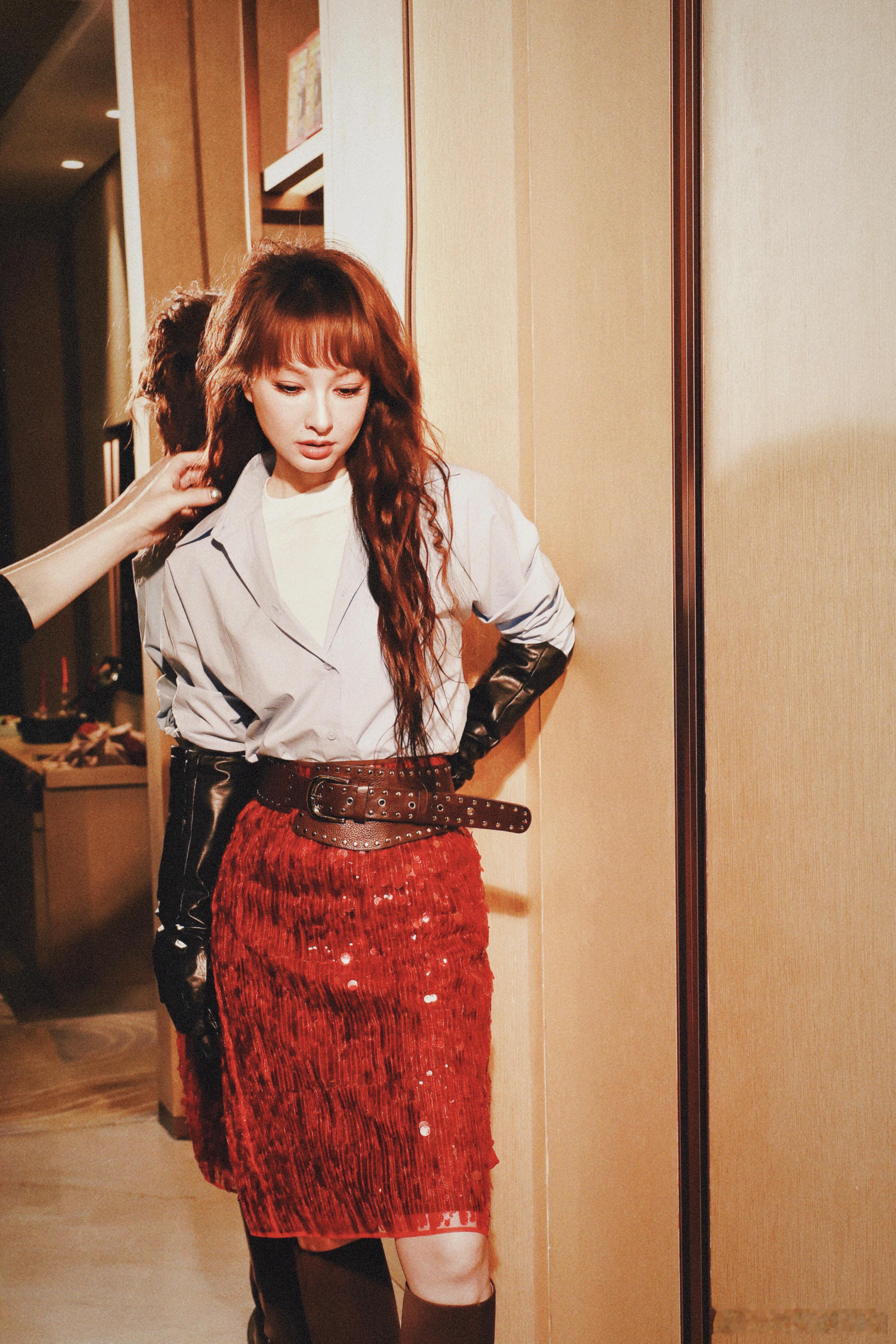 吴昕聊起快本时期欢呼声最小的压力，那种藏在热闹里的自卑与不安，很多人都懂。吴昕谈